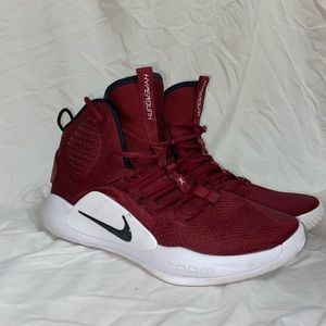 Nike hyperdunk basketball shoes